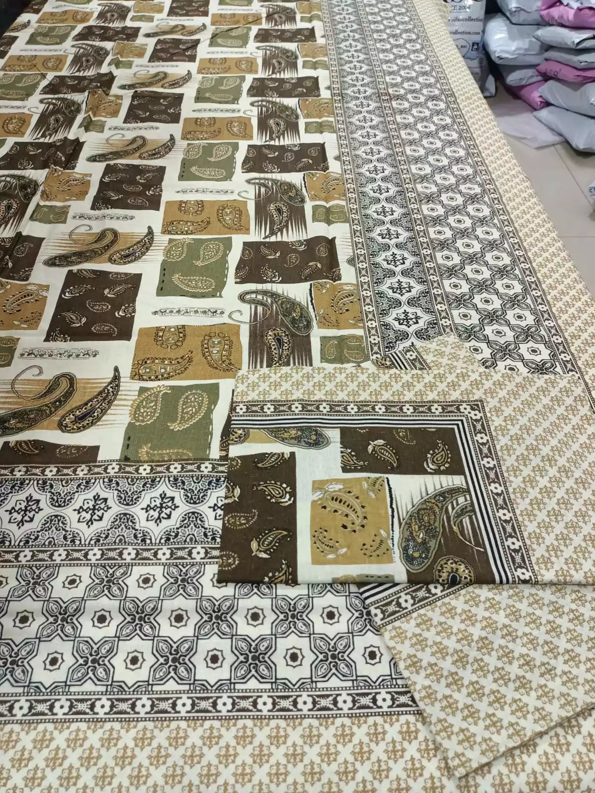 SINGLE BEDSHEETS WITH 2 PILLOW COVERS