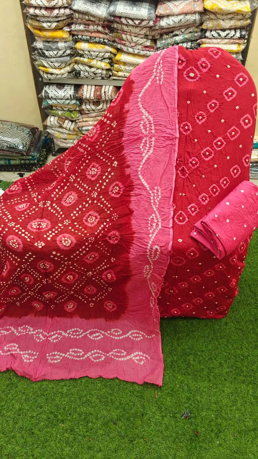 BANDHEJ UNSTITCHED SUIT