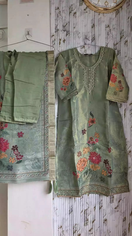 JIMMY CHOO READYMADE DESIGNER PAKISTANI STYLE EMBRIODERED SUIT