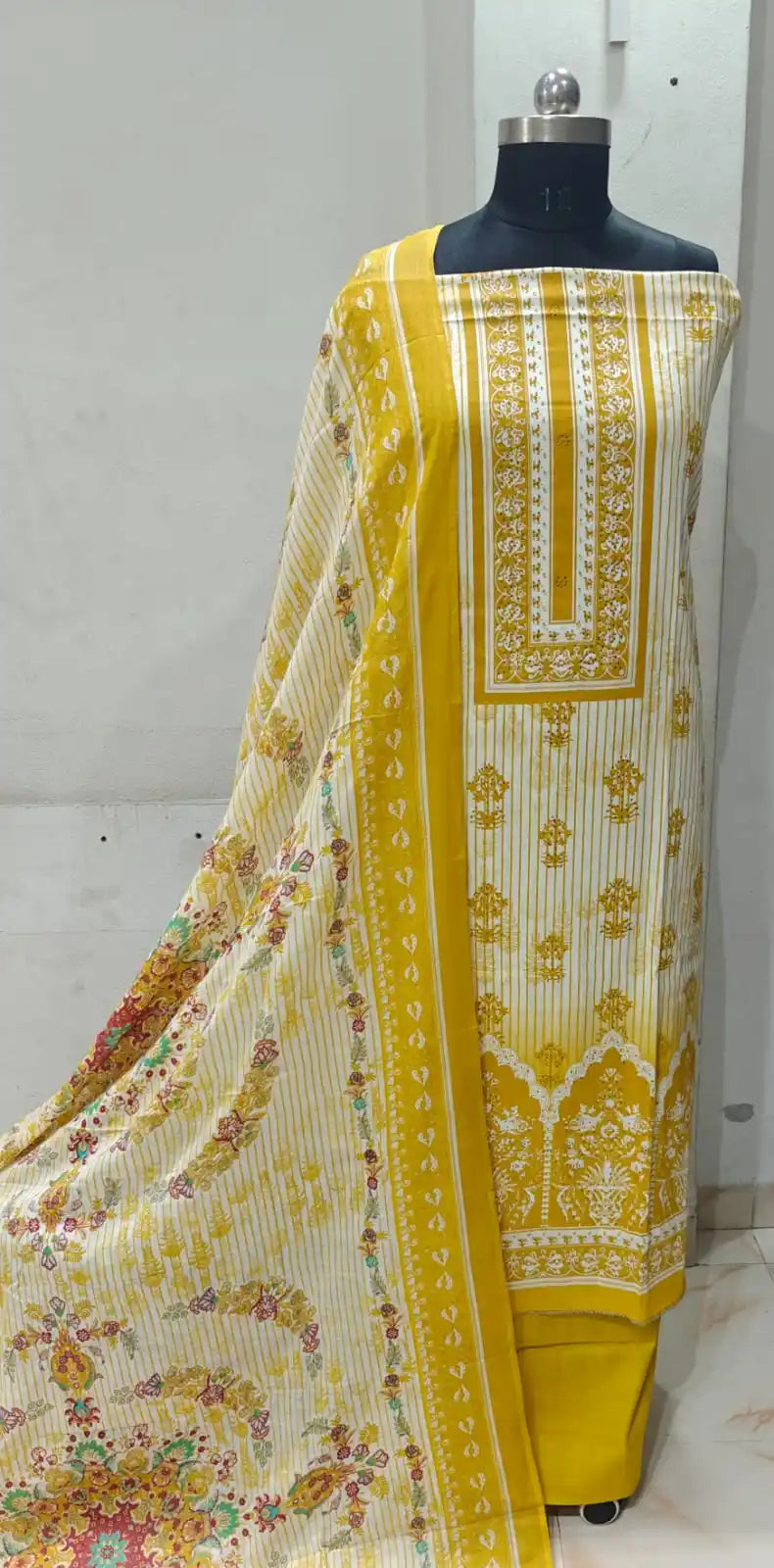LAWN SOFT COTTON KARACHI PRINTS UNSTITCHED SUIT