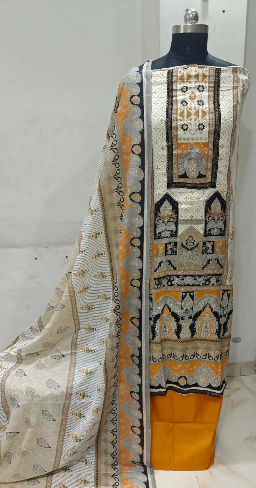 LAWN SOFT COTTON KARACHI PRINTS UNSTITCHED SUIT