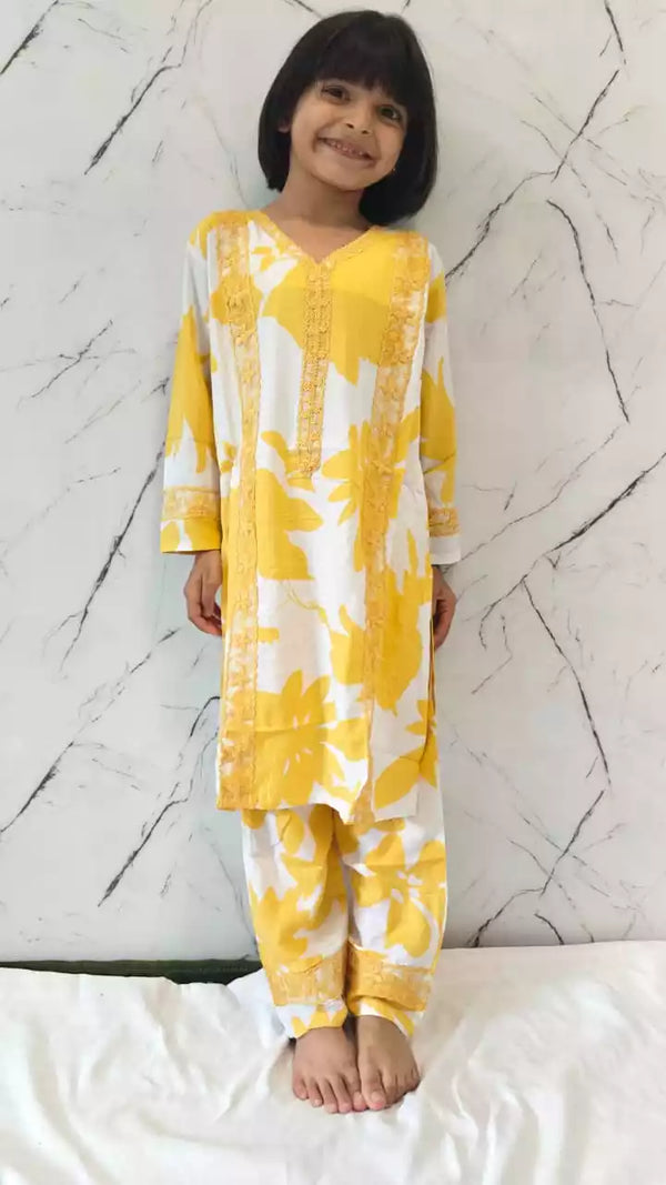Girls Kids Karachi Lace Rayon Kurta Pant Straight Cut Cord-Sets