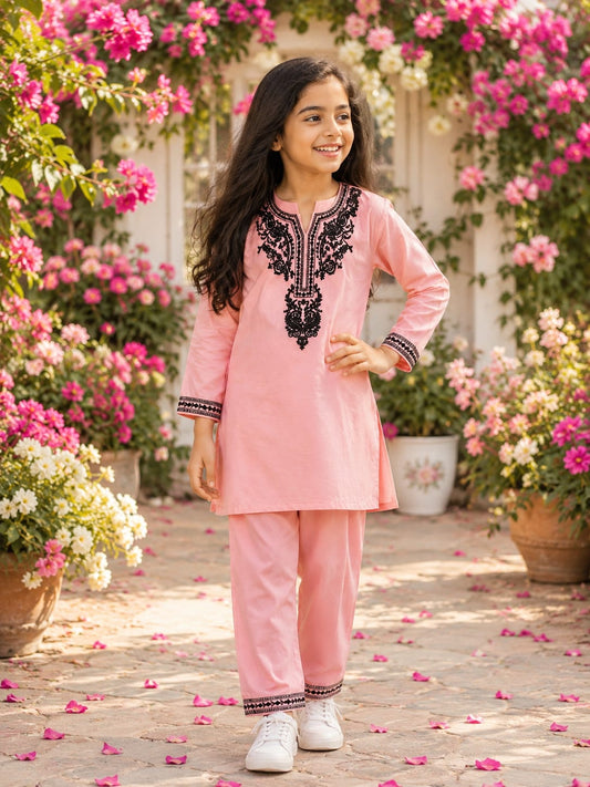 ✨ GIRLS KIDS WEAR LUCKNOWI EMBROIDERY KURTI ✨