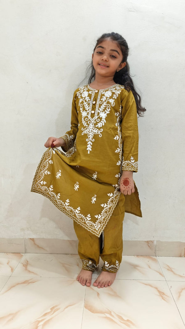 Lucknowi Work Girls Straight Cut Cord Set Kurta Pant