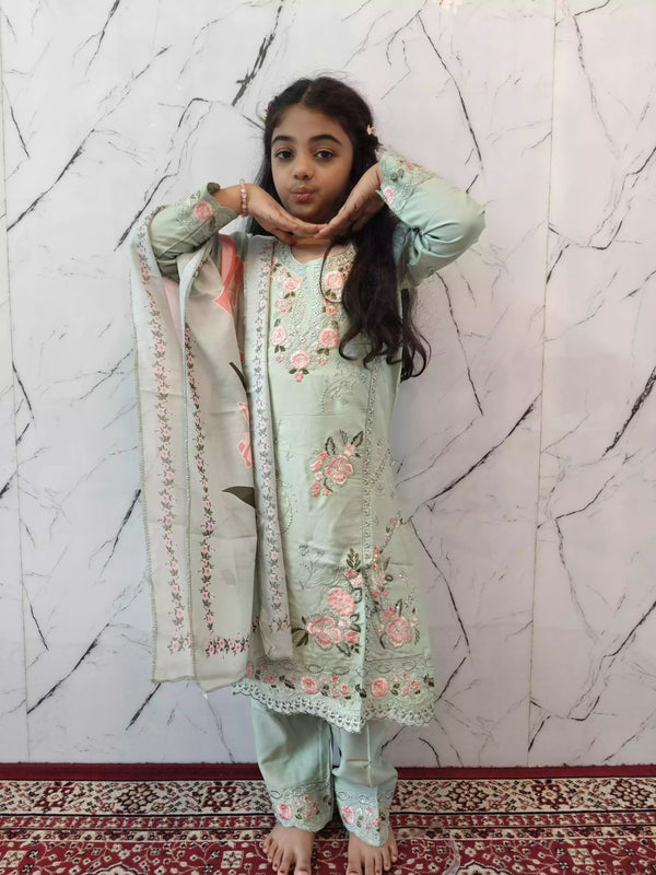 Kids Rayon Soft Fabric Karachi Embroidered Kurta Pant With Dupatta