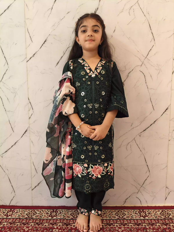 Kids Rayon Soft Fabric Karachi Embroidered Kurta Pant With Dupatta