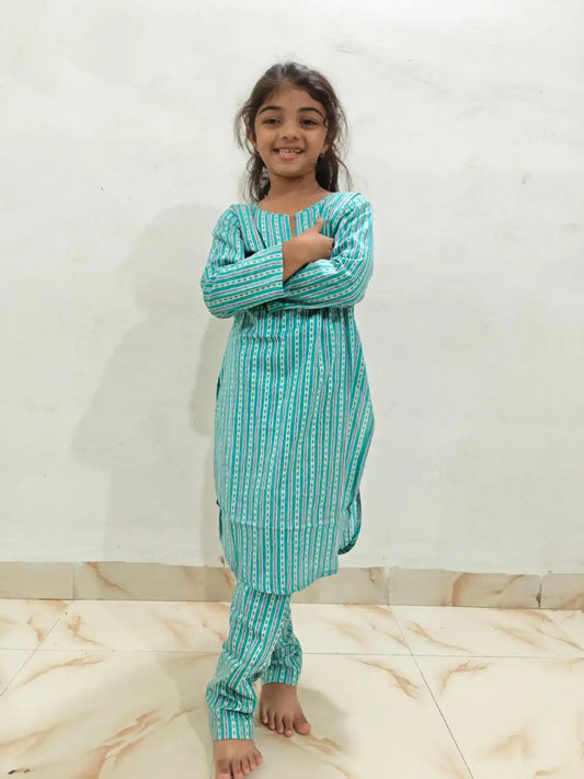 Apple Cut Girls Kids Soft Cotton Kurta Pant Cord Set With Pocket