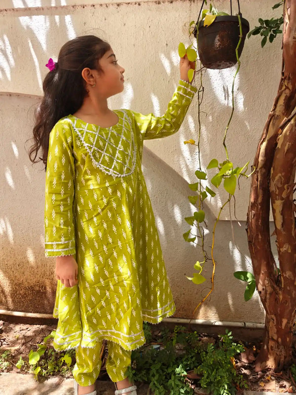 Girls A-line pattern, Neck Crochet Lace & Cotton Pant