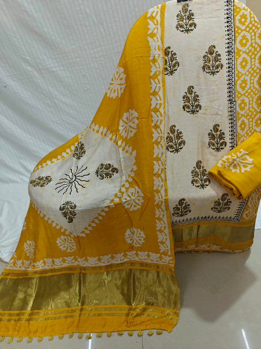 Traditional Yellow Batic suit with Lakda patta Dupatta