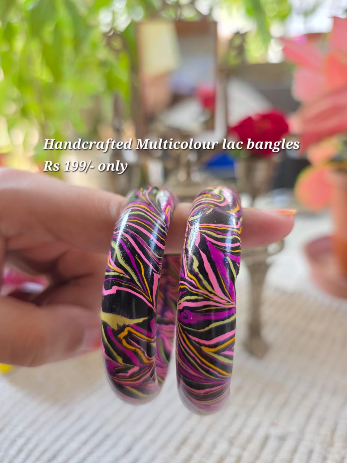 Handcrafted marble swirl lac bangles, black pink